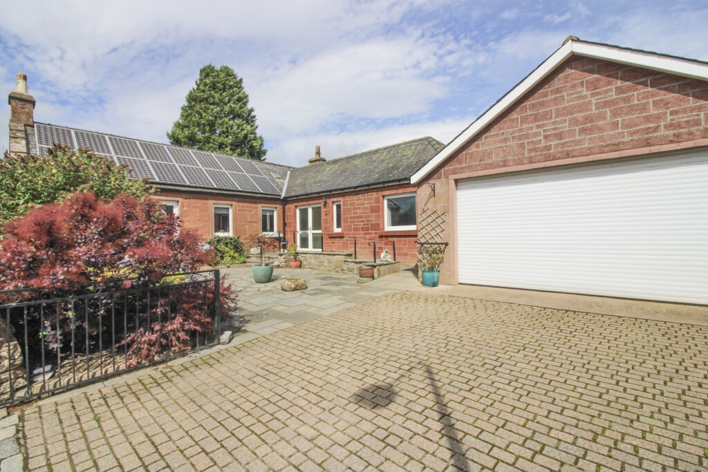 32 Victoria Street, Southmuir, Kirriemuir, DD8 5DH 5DH