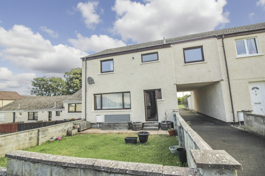 14 Threewells Drive, Forfar, DD8 1ES