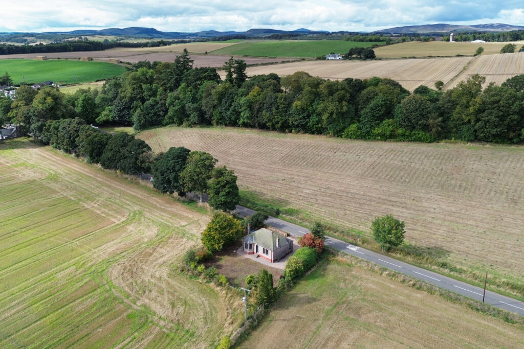 Mayfield, Airlie, By Kirriemuir ,DD8 5NP