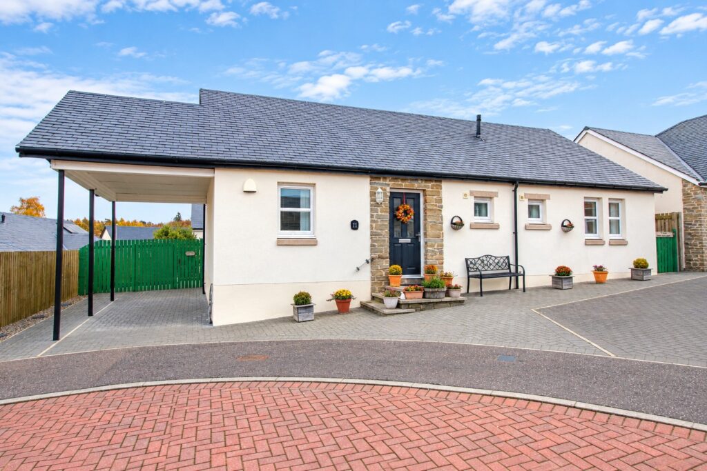11 Mary Countess Way, Glamis, Forfar, DD8 1RF