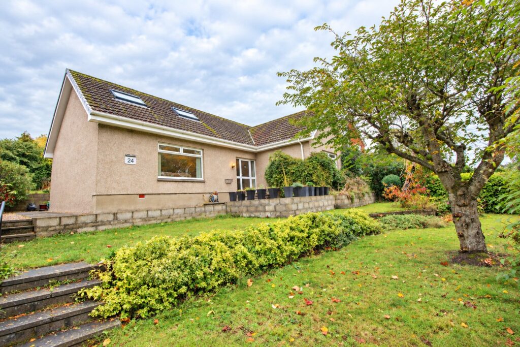 24 North Loch Road, Forfar, DD8 3LS